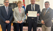 Скандал или дипломатска одлука? Душан Адамовиќ назначен за почeсен конзул на Македонија во Србија