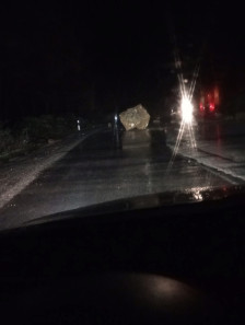 (Фото) Огромен одрон вечерва на патот Кочани – Делчево