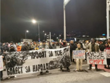 (Видео) Еве како изгледаше денешниот протест предцементарница „Усје“