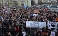 Продолжуваат протестите во Сраево по трамвајската несреќа – демонстрантите објавија конкретни барања