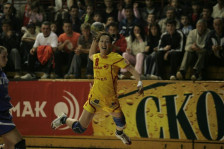 ЛЕГЕНДА НА МАКЕДОНСКИОТ РАКОМЕТ ВО ЦЕНТАР НА АФЕРА: Вмешана во шема за вадење лични документи за пари!