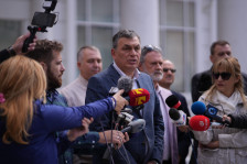 Кога политиката и глупоста ќе се сретнат (или за неизбежниот колапс)