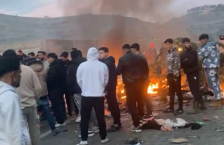 (Видео) Блокиран патот Битола-Ресен, возеле без возачка па им ги земале возилата!