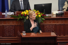 Василевска се пожали многу се атакувало кон пратениците