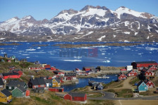 Трамп ќе испрати болнички брод на Гренланд да се погрижи за болните таму