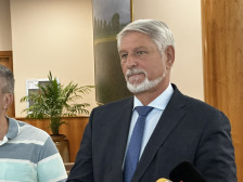 Јакимовски до Мицкоски: Салата во „Димо Хаџи Димов“ ниту беше заглавена ниту тие ја одглавиле