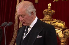 Кралот Чарлс по апсењето на брат му: Законот мора да се спроведува