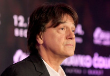 Здравко Чолиќ се огласи откако беше фрлена бомба врз неговата куќа: Фала му на Бога, сите се добро