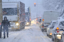 Околу 19.000 домаќинства во североисточна Словенија без струја поради снежното невреме