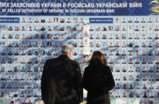 Украина станува нација на вдовици и сирачиња