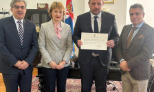 СДСМ: Душан Адамовиќ напиша дека „српска Македонија е окупирана“ па стана почесен конзул?