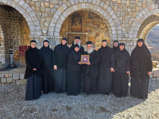 ПОДАРОК ОД РОМАНСКАТА ПРАВОСЛАВНА ЦРКВА: Манастирот во Рајчица доби мошти на Свети Василиј Велики