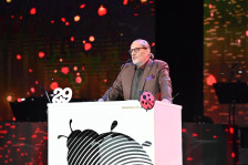 „Кој ги уби нашите деца?“ – праша Игор Џамбазов и ја рецитираше „Крвава бајка“ на „Бубамара“ во чест на загинатите во Пулс