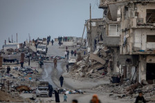 Најмалку 9 загинати во израелските напади во Газа, погоден е бегалски камп