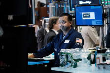 Волстрит во пад: Alphabet го повлече пазарот надолу, тоне и биткоинот