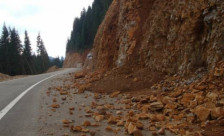 Расчистен е одронот на автопатот Скопје – Велес