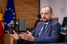Битиќи: Минималната плата расте затоа што мора, не затоа што Владата сака