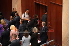 Левица: ДПМНЕ одби дуплирање на поврат на ДДВ и повеќе пари во џебот на народот