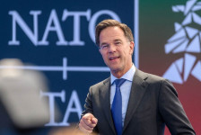 Шефот на НАТО доаѓа во Македонија