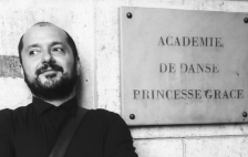 Тажна вест: Почина театарскиот режисер Оливер Мицевски