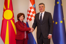 Милановиќ по средбата со Давкова: Има живот и без ЕУ, на Македонија е да процени
