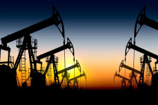 САД нема да ја променат политиката на санкции за руската нафта