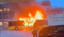 (Видео) Трагедија во Швајцарија: Лице се полило со бензин и се запалило внатре, има загинати