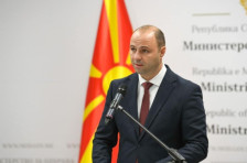 Мисајловски: Иницираме постапка како да им помогнеме на сите војници што имаат 45 години и треба да заминат во пензија