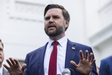 По остриот разговор со Нетанјаху, Венс ги презема мировните преговори со Иран