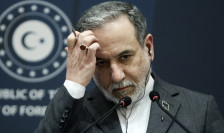 Шефот на иранската дипломатија го демантира Трамп: Иран не побарал ниту преговори, ниту примирје со САД