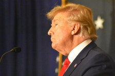 Трамп проговори за Иран: „Само еден збор и ќе исчезне сè!“