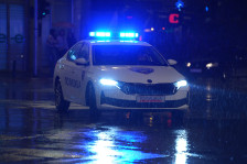 Пијан возач со тракторот удри во автомобил, па избега