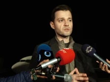 Муцунски ги пречека патниците од Дубаи: Најбитна е безбедноста на граѓаните, до крајот на неделава сите што побарале евакуација треба да бидат во државава