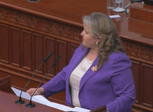 Петровска: Директорот на Инспекторатот за земјоделство беше фатен со митото во гаражи кои водат до домот на Трипуновски
