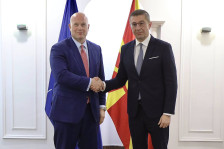 Мицкоски со претставникот на САД во НАТО: Потребна е засилена координација за справување со безбедносните предизвици