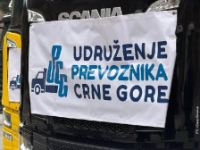 Транспортерите повторно ги блокираат граничните премини во Црна Гора