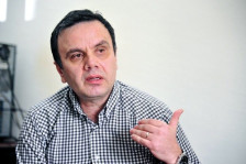 Димитровски: Уставни измени само со гаранции за идентитетот и реципроцитет за Македонците во Бугарија