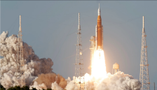 Екипажот на „Артемис II“ ја трасира иднината кон Марс со историското лансирање на Месечината!