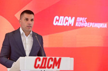 Николовски за Трипуновски: Му поднесовме интерпелација зошто ги понижува, осиромашува земјоделците и им се заканува