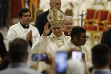 Папата Лав XIV ги повикува оние што можат да започнат војни да „изберат мир“