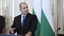 Бугарскиот парламент денеска ќе гласа за новата влада на Румен Радев