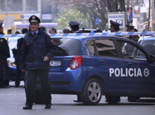 Акција против коцкање и оружје во Тирана, уапсени седум лица