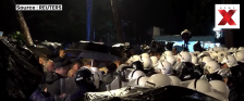 (Видео) Протести со молотови коктели и водени топови во Албанија!