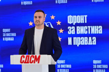 (Видео) „Распишете референдум, младите сами да одлучат за својата иднина“, рече претседателот на СДММ