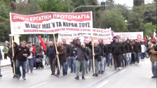 (Видео) 24 часовен штрајк во Атина, масовни протести во Париз – 1 мај одбележан во сите поголеми европски градови