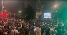 Таковска во Белград целосно блокирана: сообраќајот прекинат поради протест пред РТС