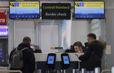 „Седев на подот, речиси да се онесвестам“: Хаос на границите на ЕУ поради новиот EES систем