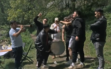 (Видео) Ракија, скара и пивце – среќен Ден на трудот