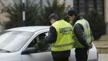 Пијан возач во Дебар со 2,75 промили во крвта нападнал полицајци