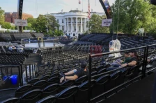 Белата куќа претстави мега-арена за ММА борби по повод 80-тиот роденден на Трамп